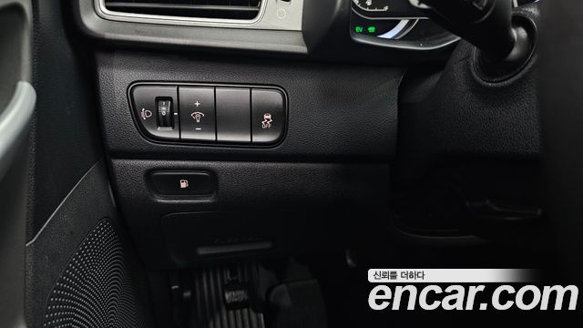 Kia Niro 2017 — photo 21