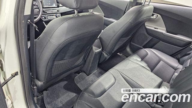 Kia Niro 2017 — photo 28