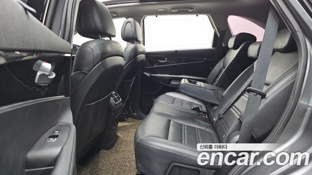 Kia Sorento 2015 — photo 17