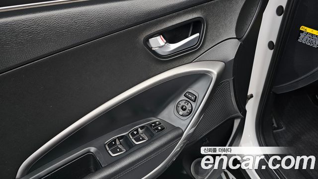 Hyundai Santafe 2018 — photo 26