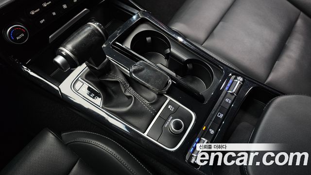 Kia Stinger 2018 — photo 9