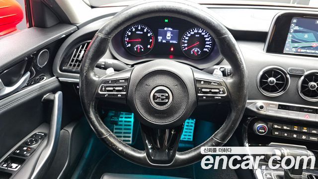 Kia Stinger 2018 — photo 12