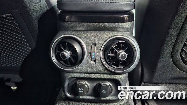Kia Stinger 2018 — photo 18