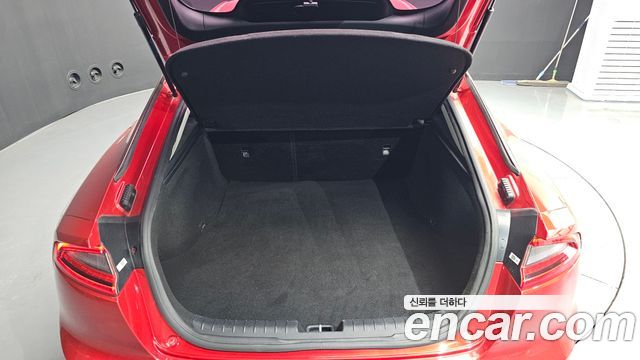Kia Stinger 2018 — photo 20