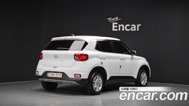 Hyundai Venue 2022 — photo 2