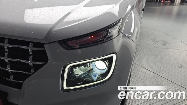 Hyundai Venue 2022 — photo 8