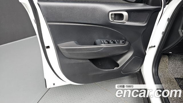 Hyundai Venue 2022 — photo 14