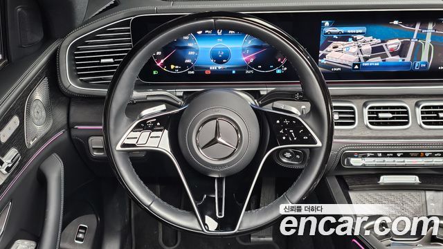 Mercedes-Benz GLE-Class 2026 — photo 13