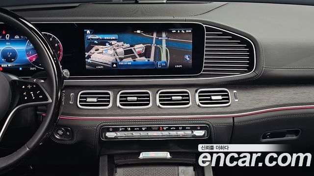 Mercedes-Benz GLE-Class 2026 — photo 15