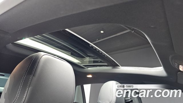 Mercedes-Benz GLE-Class 2026 — photo 18