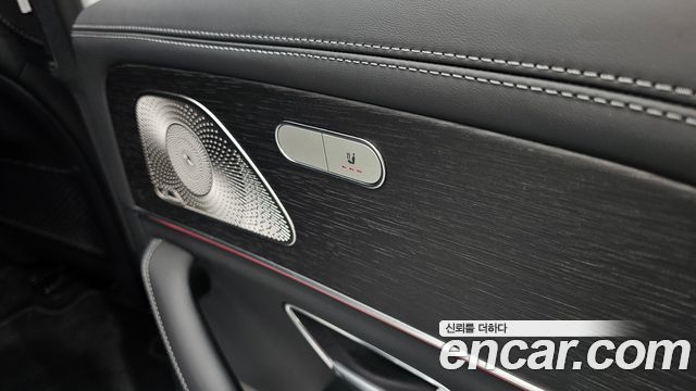 Mercedes-Benz GLE-Class 2026 — photo 19
