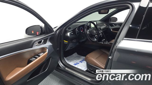 Genesis G70 2018 — photo 10