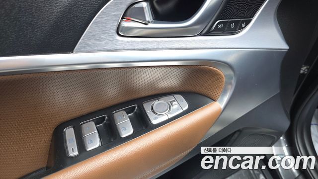 Genesis G70 2018 — photo 13