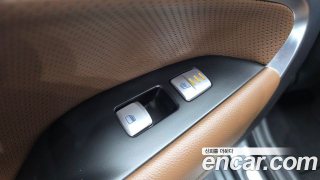 Genesis G70 2018 — photo 19