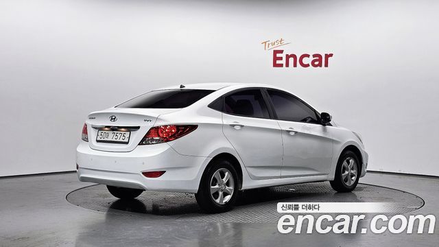 Hyundai Accent 2015 — photo 2