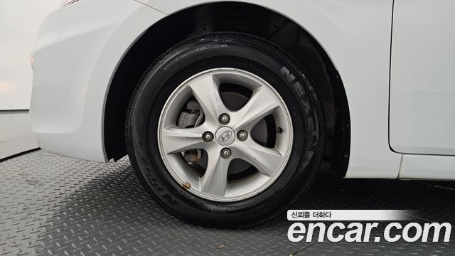 Hyundai Accent 2015 — photo 5