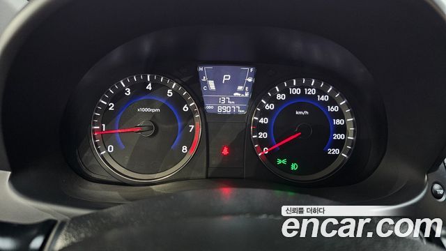 Hyundai Accent 2015 — photo 11