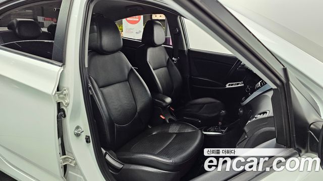 Hyundai Accent 2015 — photo 13