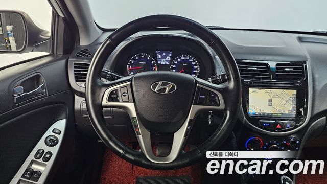 Hyundai Accent 2015 — photo 19