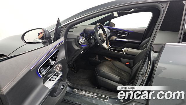 Mercedes-Benz EQE 2022 — photo 13