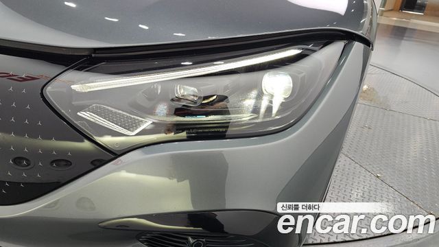 Mercedes-Benz EQE 2022 — photo 8