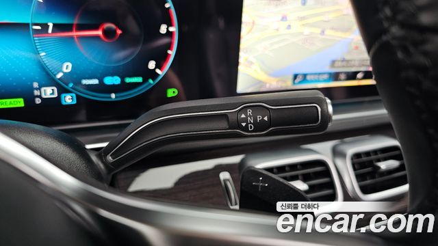 Mercedes-Benz GLE-Class 2023 — photo 9
