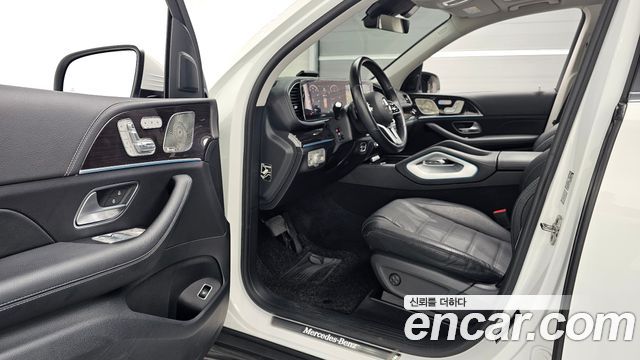 Mercedes-Benz GLE-Class 2023 — photo 10