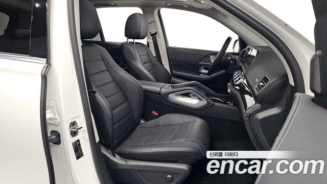 Mercedes-Benz GLE-Class 2023 — photo 11