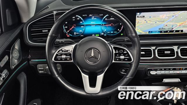 Mercedes-Benz GLE-Class 2023 — photo 13