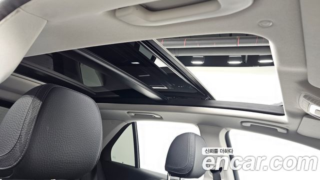 Mercedes-Benz GLE-Class 2023 — photo 18