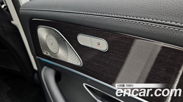 Mercedes-Benz GLE-Class 2023 — photo 19