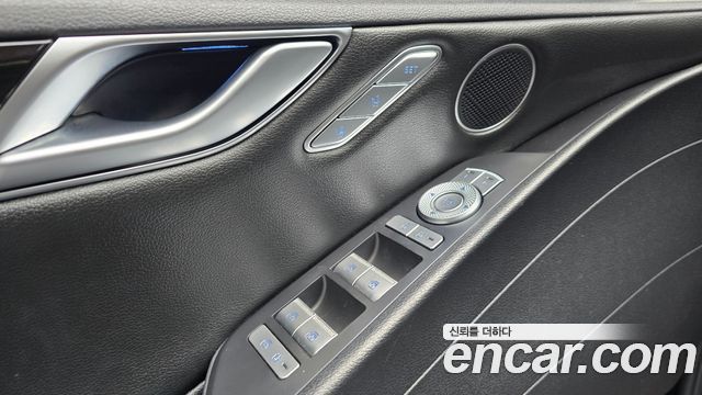 Genesis G80 2021 — photo 32