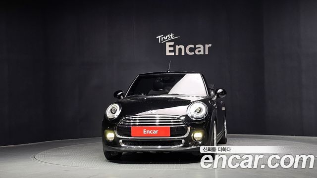 Mini Cooper Convertible 2018 — photo 3