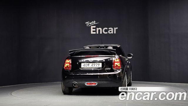 Mini Cooper Convertible 2018 — photo 4