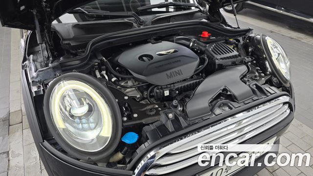 Mini Cooper Convertible 2018 — photo 6