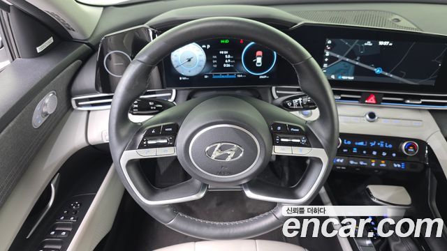 Hyundai AVANTE 2023 — photo 19