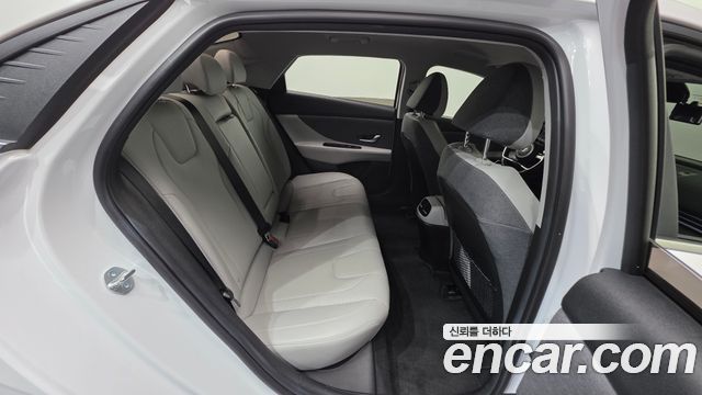 Hyundai AVANTE 2023 — photo 24