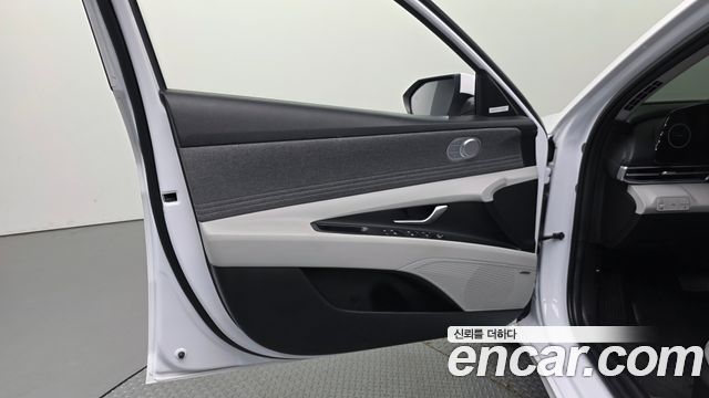 Hyundai AVANTE 2023 — photo 14