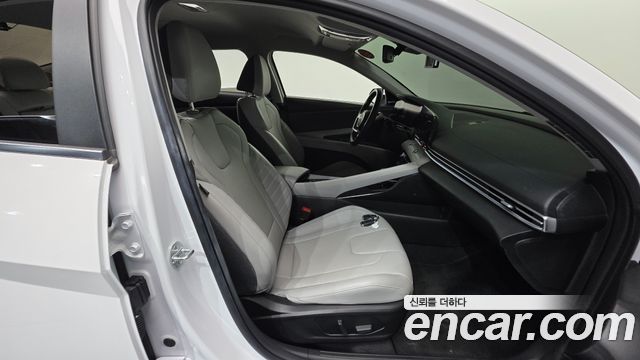 Hyundai AVANTE 2023 — photo 16