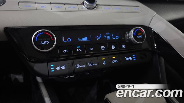 Hyundai AVANTE 2023 — photo 31
