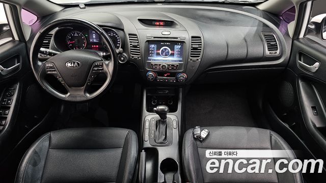 Kia K3 2015 — photo 10