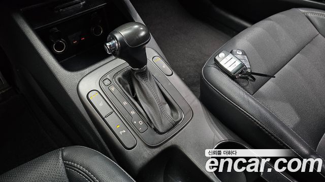 Kia K3 2015 — photo 12