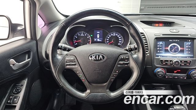 Kia K3 2015 — photo 19
