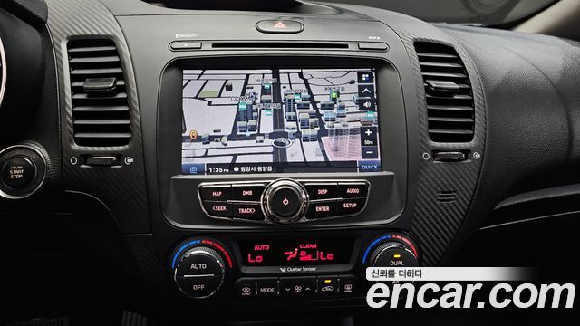 Kia K3 2015 — photo 20