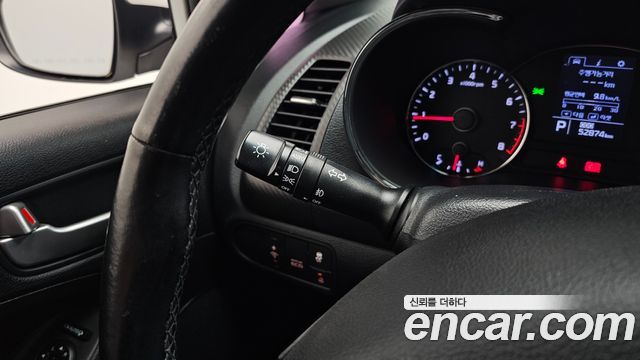 Kia K3 2015 — photo 23