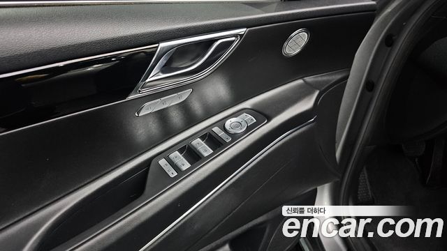 Genesis GV80 2021 — photo 29
