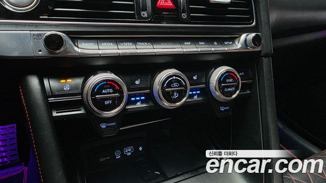 Genesis G70 2018 — photo 16