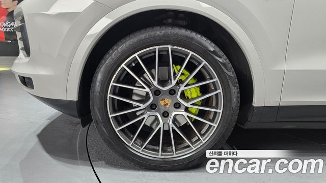 Porsche Cayenne 2021 — photo 5