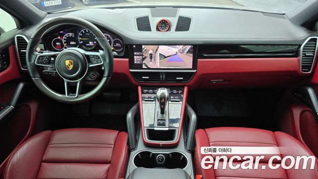 Porsche Cayenne 2021 — photo 10