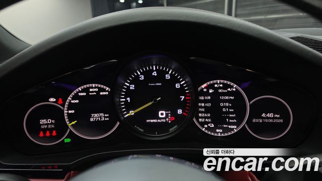 Porsche Cayenne 2021 — photo 11